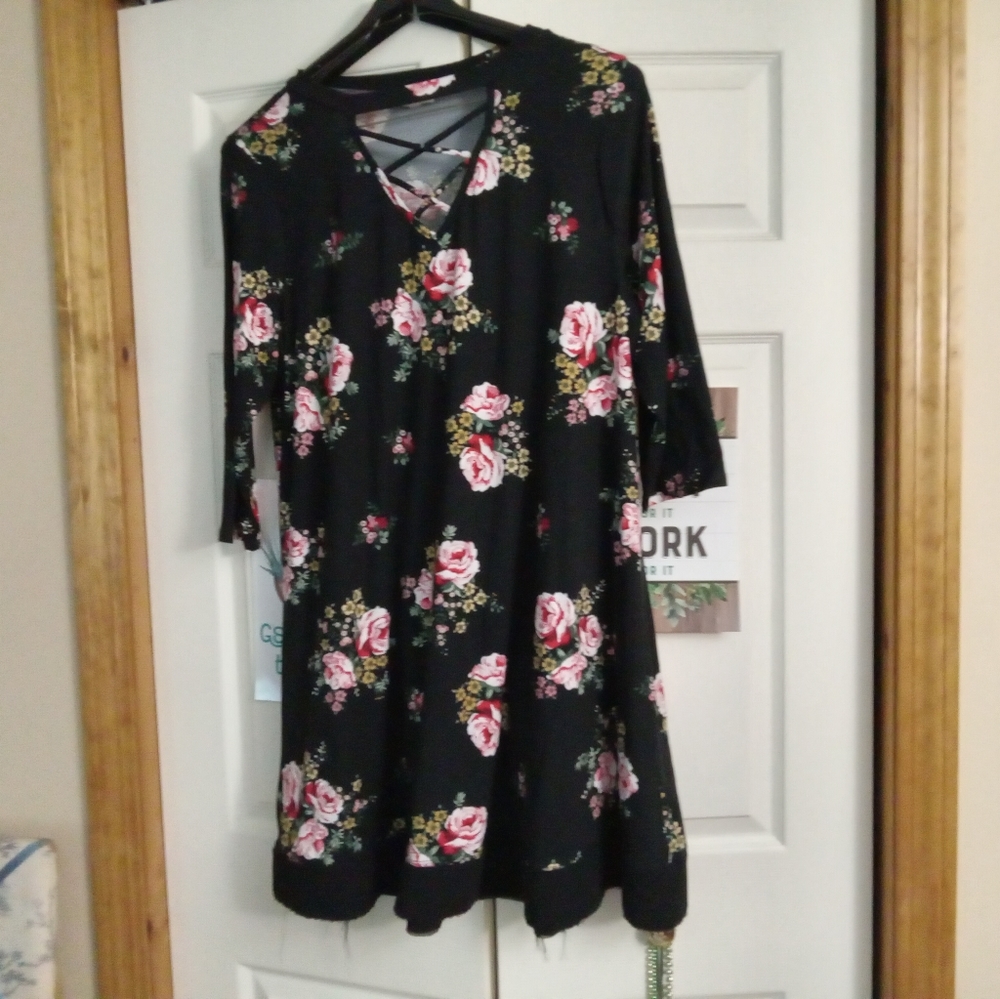 Black Floral 2X Fig and Olive dress
